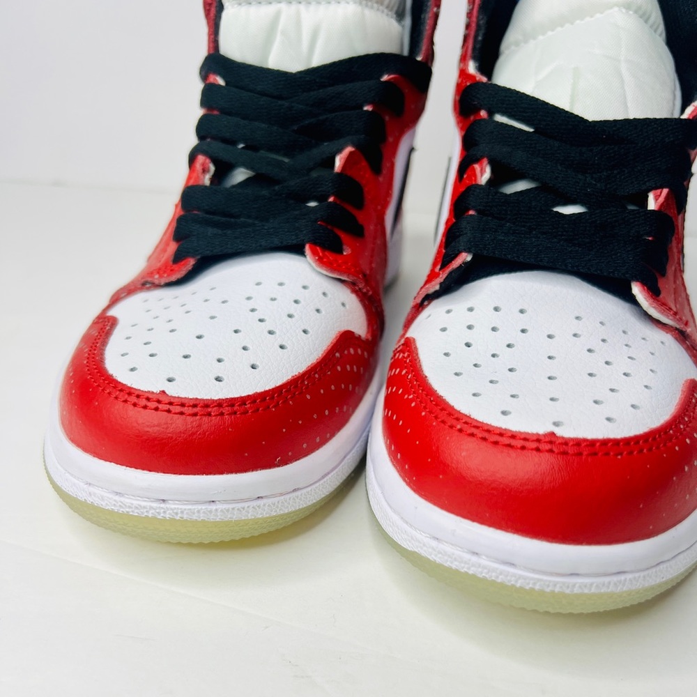 Nike Jordan 1 Retro High Spider-Man Origin Story Sneakers 575441-027 Sz 7 NEW - Picture 2 of 9